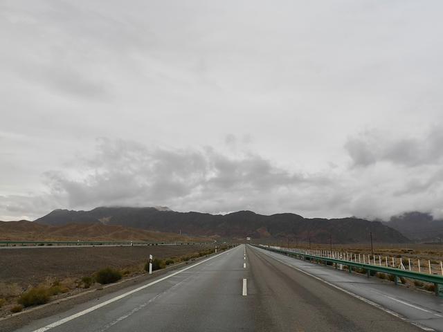 我的公路旅行,格尔木/乌高速/水上丫蛋/茫崖(9.12)