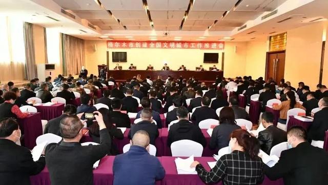 【正在造城的时候】格尔木《六首歌》一起演奏,唱出了造城的声音。