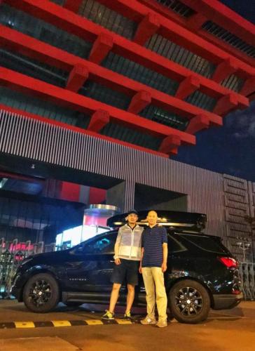 中国80后男生随父母驾车21国:欠父母的旅行还了吗？
